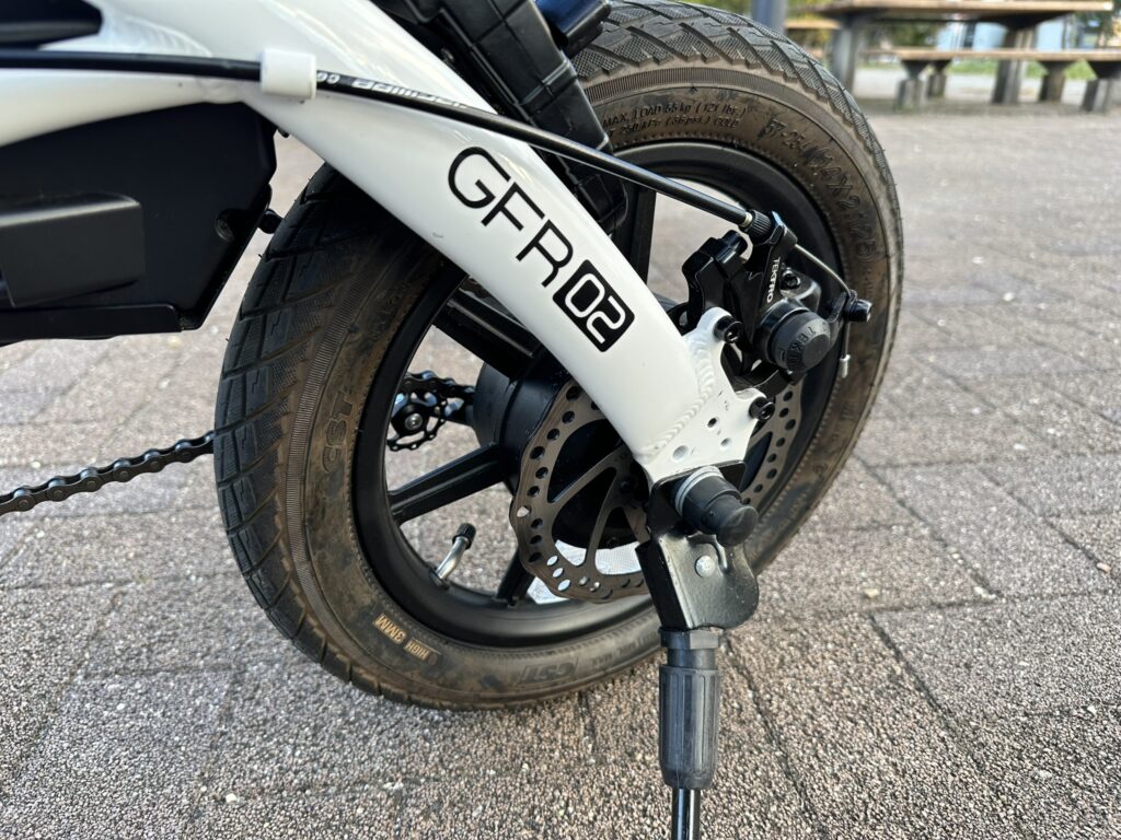 glafit GFR-02 後輪のディスクブレーキ